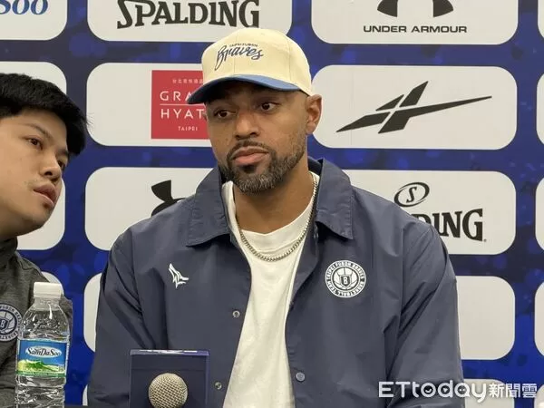 ▲辛特力回歸富邦勇士效力，笑稱就像回家一樣。（圖／記者杜奕君攝）