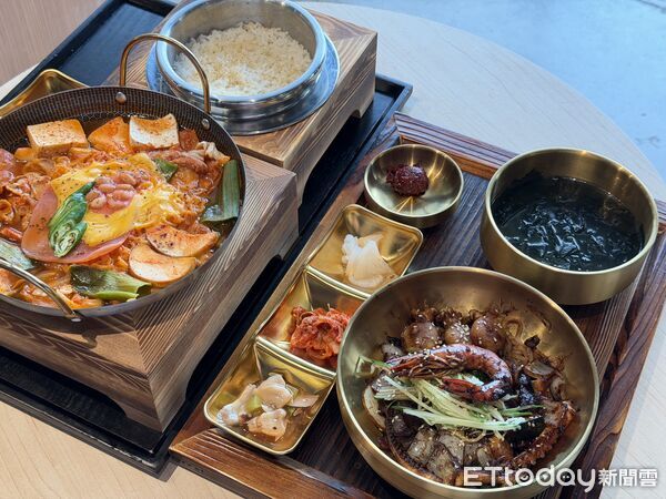 ▲韓國首爾連鎖品牌「江南麵屋･韓定食」登陸高雄。（圖／記者許宥孺攝）