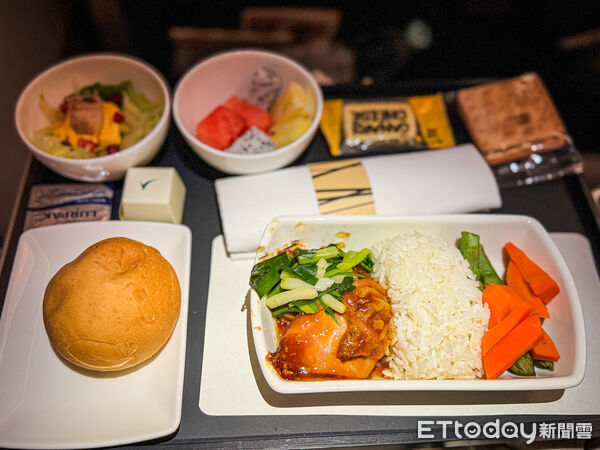 ▲▼國泰航空特選經濟艙，國泰航空豪華經濟艙。（圖／記者蔡玟君攝）