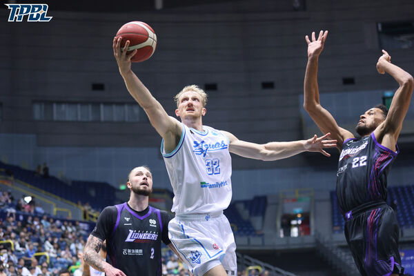 ▲海神蘇文儒、布里茲克。（圖／TPBL職籃提供）