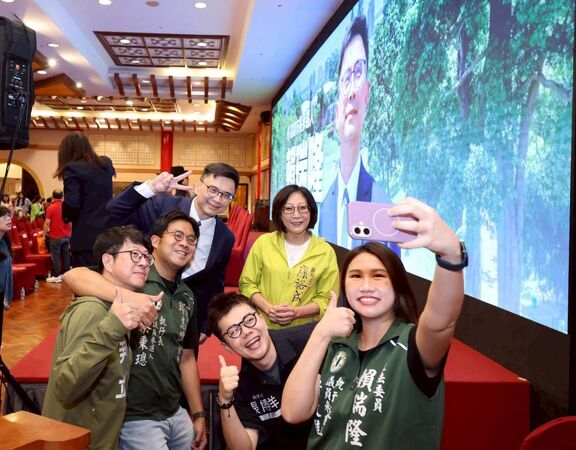 ▲▼立法委員賴瑞隆今（13）日舉辦「來呦！隆作伙」說明會，與高雄各大社團交流對城市的未來想像。（圖／賴瑞隆辦公室提供）