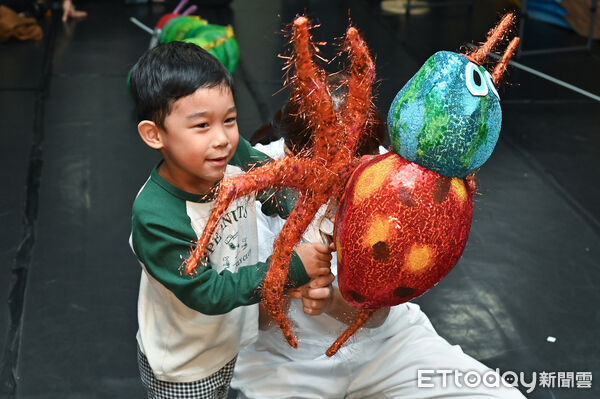 ▲▼《好餓的毛毛蟲秀》獨家幕後直擊。（圖／記者李毓康攝）