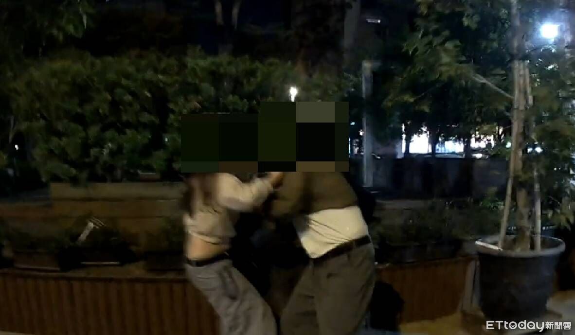 喝茫酒錢算不清!七期戶外酒吧男女拉扯 她狂喊:你不要這樣子