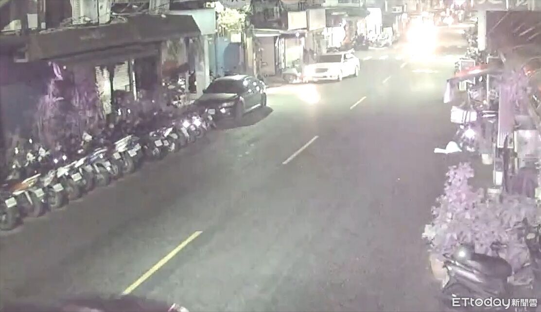 早餐妹煮奶茶「碰1聲」機車被撞倒 竟是白色賓士肇事還落跑