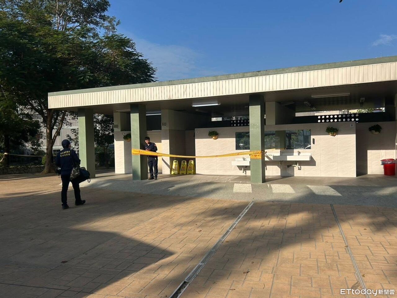嘉義左岸公園女廁驚見女屍!仰躺馬桶旁 空藥包成關鍵