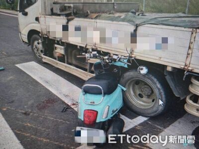 中壢機車與小貨車碰撞！騎士捲車底...膝蓋骨折顏面撕裂傷