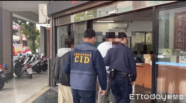 ▲▼宜蘭學生偷釣魚。（圖／記者游芳男翻攝）