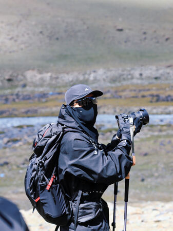 ▲▼北京故宮下初雪吸引大批遊客朝聖，陸劇男神李現低調變裝去拍照。（圖／翻攝自微博）