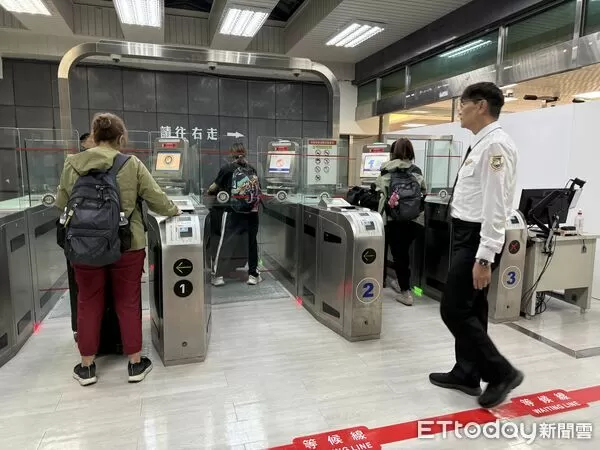 ▲▼民眾投訴通關時遭移民署官員怒斥，移民署國境事務大隊表示是誤會。（圖／記者鄭逢時翻攝）