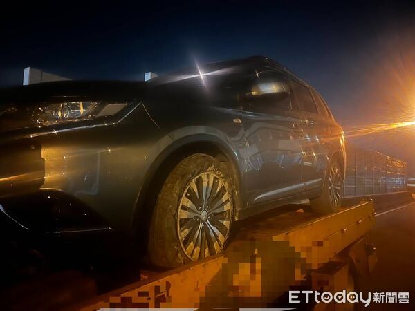 ▲▼國道1號北向276公里13日驚見有小客車「飛簷走壁」。（圖／記者林東良翻攝）