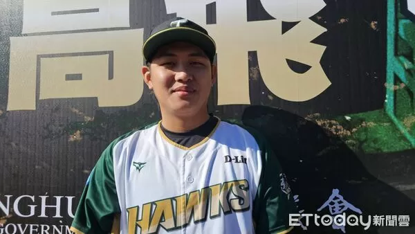 ▲台鋼雄鷹公益棒球訓練營，韋宏亮。（圖／記者呂佳賢攝）