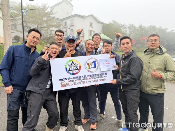 ▲台南市消防局代表隊於「2025第一線應變人員大量傷患技能競賽」中，憑藉高度默契與專業表現，勇奪「最佳團隊獎」，展現頂尖救災救護實力。（圖／記者林東良翻攝，下同）
