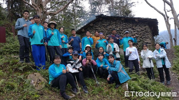 ▲參訪佳心舊部落Istasipal家屋，認識布農族人遷徙史與生活。（圖／玉山國家公園管理處提供）