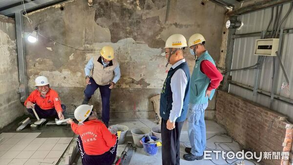 ▲台南做工行善團完成七股區第319戶修繕案，志工合力改善職災案家居住環境，讓生活重回正軌。（記者林東良翻攝，下同）