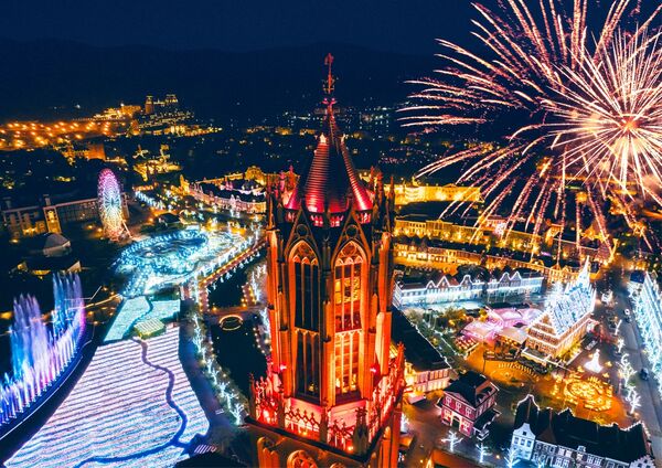 ▲▼豪斯登堡燈海。（圖／業者提供）