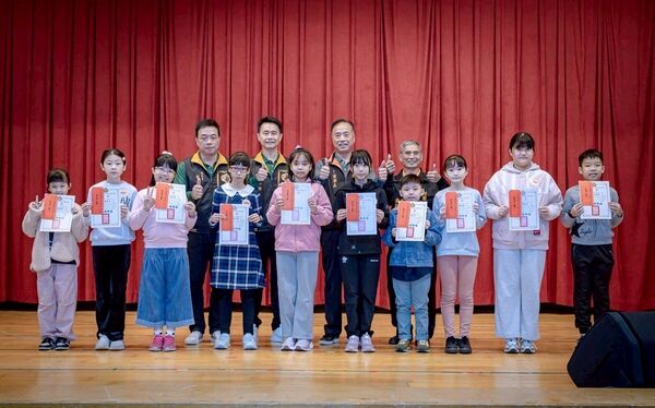 ▲大園仁壽宮慶感天大帝來臺188年頒發獎助學金