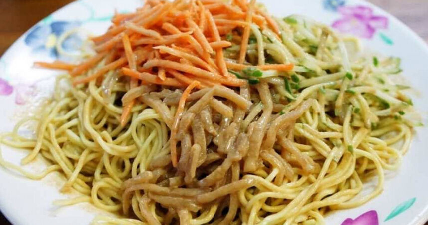 超商涼麵「加熱5~10秒更好吃」?前店員認證: 嚐一口嚇爛