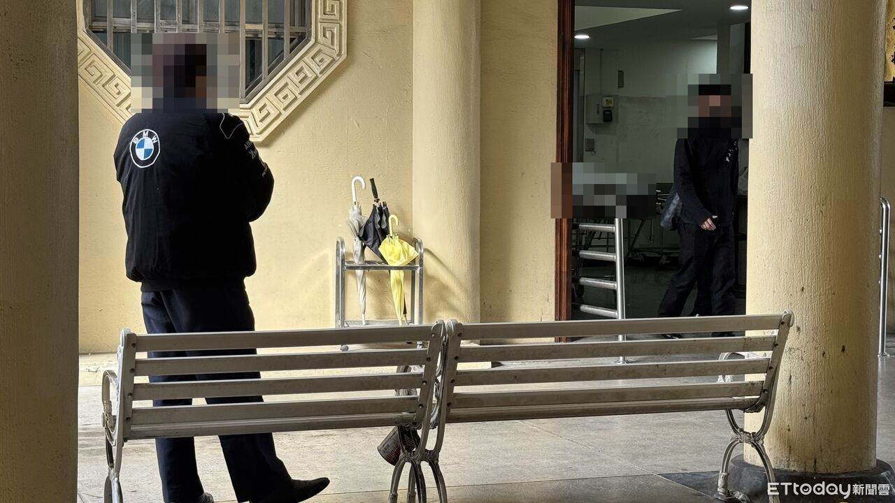 房間焦黑一片畫面曝!新莊惡火16歲少女受困亡 父悲傷陪同相驗