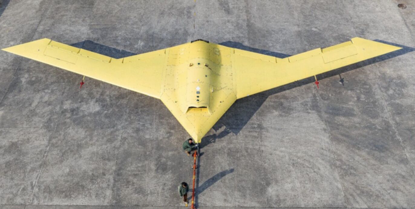 ▲大陸高空高速隱形無人機「彩虹-7」完成首飛。（圖／翻攝新京報）