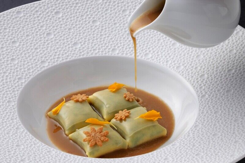 巴黎的餐桌精神在台北重現：Jean-Fran&ccedil;ois Pi&egrave;ge「Le Grand」十週年經典巡迴，於「CLOVER BELLAVITA」壓軸登場