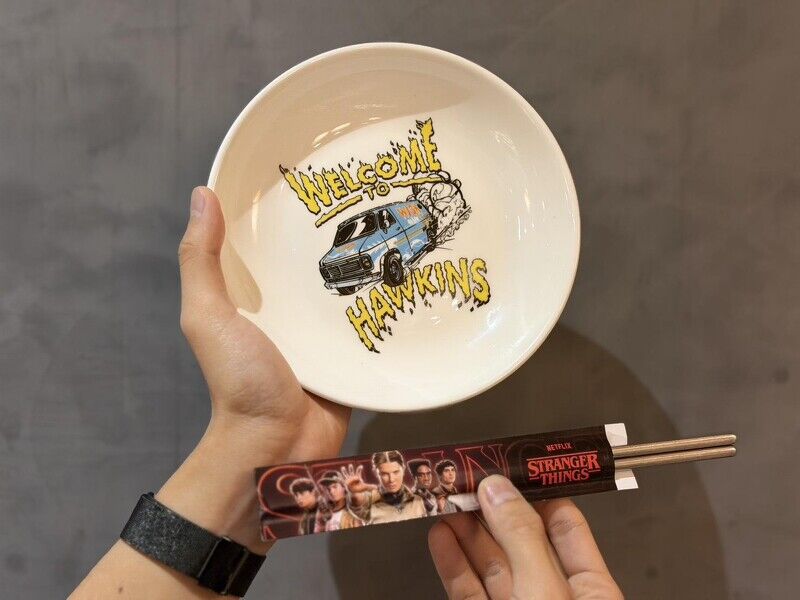 《怪奇物語》Ｘ築間！全台6間主題店開跑，沉浸式「魔神鍋物套餐」太吸睛