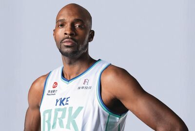 戴維斯家暴沉寂2年重返籃壇！　撫養費欠半年房產遭查封