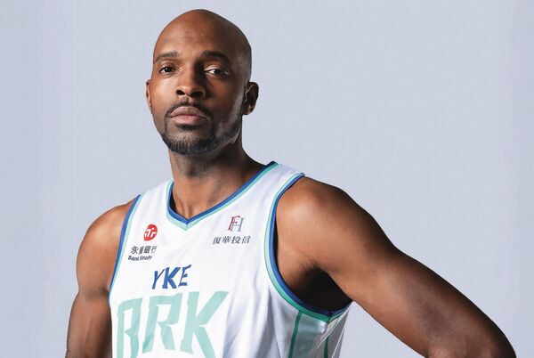 為錢再反目／獨家！家暴後重返籃壇　戴維斯欠撫養費房產遭查封