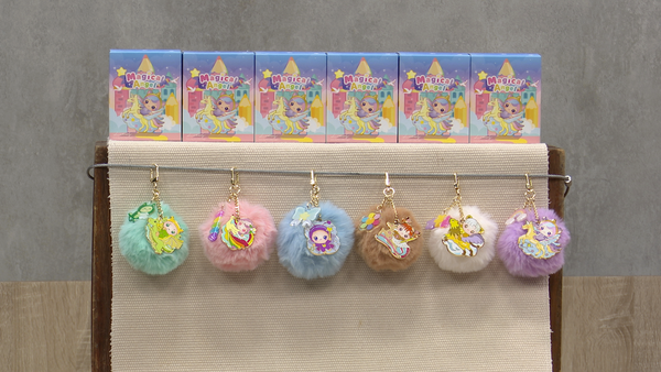 ▲▼利百代,魔法天使毛球吊飾盲盒,利霓,利鹿,利比,利飛,利琪,蝶利,夾娃娃機。（圖／記者姜國輝攝）