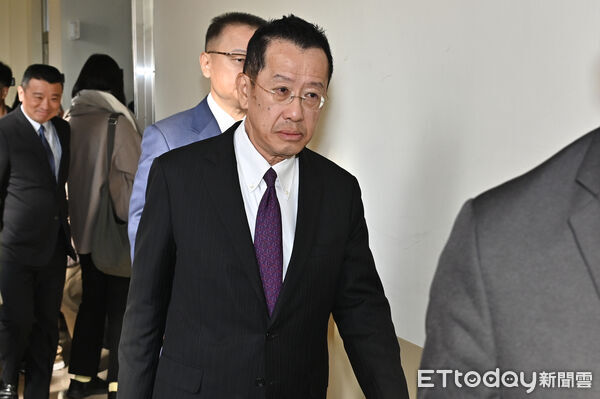 ▲▼國防部長顧立雄列席外交及國防委員會專案報告「針對國軍各類型火藥原物料購案，廠商資格標準訂定及審認作法」，並備質詢。（圖／記者李毓康攝）