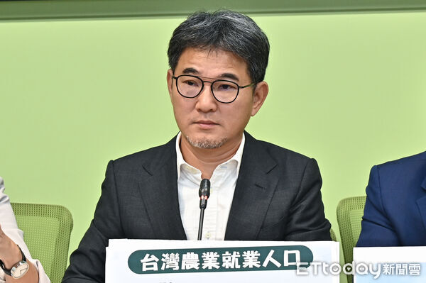 ▲▼劉建國出席民進黨立法院黨團「國民黨惡意爆料、打擊國防採購、破壞國防自主」記者會。（圖／記者李毓康攝）