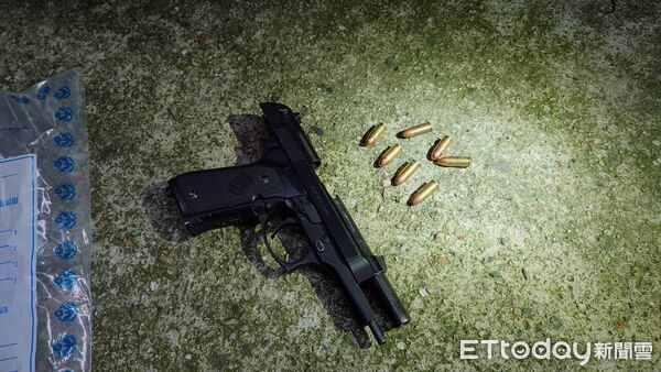 ▲▼基隆發生槍擊案，1男明顯死亡。（圖／記者郭世賢翻攝，下同）