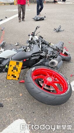 ▲▼台中20歲男越級駕駛大型重機　摔「一層樓高橋下」頭部重創亡。（圖／民眾提供）