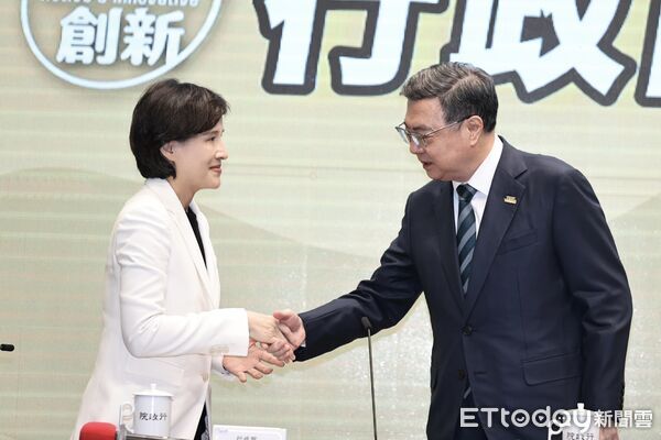 ▲行政院長卓榮泰（右）、副院長鄭麗君（左）。（資料照／記者徐文彬攝）