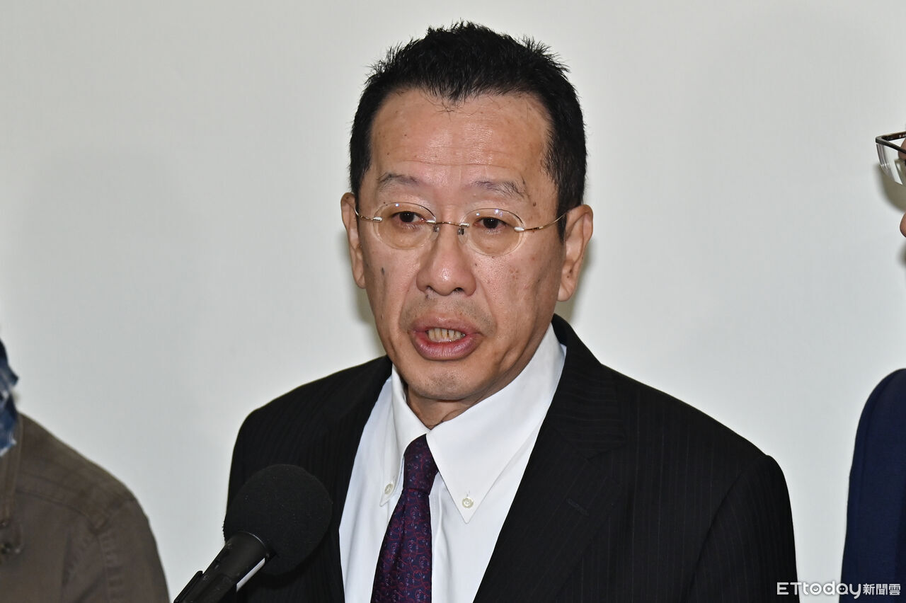 怒駁為福麥「量身訂做」 顧立雄:計較公司名字能讓它履約?