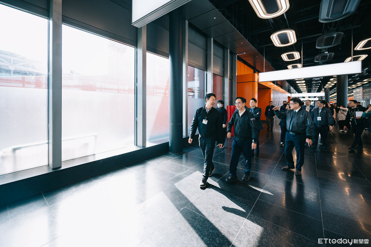 桃機三航廈北廊廳已2.6萬人次使用 立委籲指示牌增多元語言