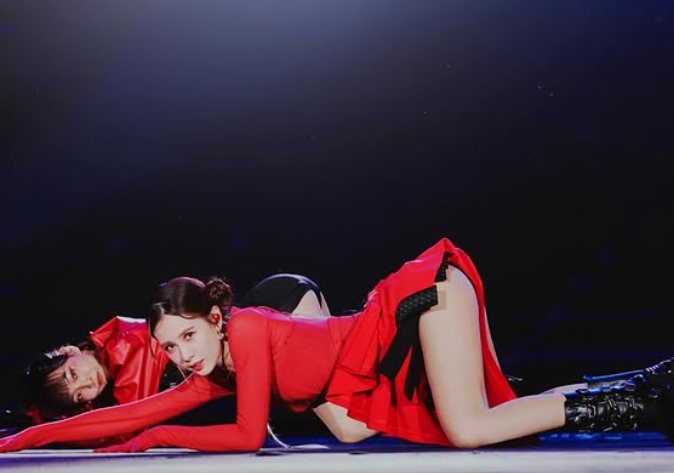 ▲▼安心亞耶誕城被嫌「40歲還在呼呼」　酸民秒被打臉。（圖／翻攝自安心亞IG）