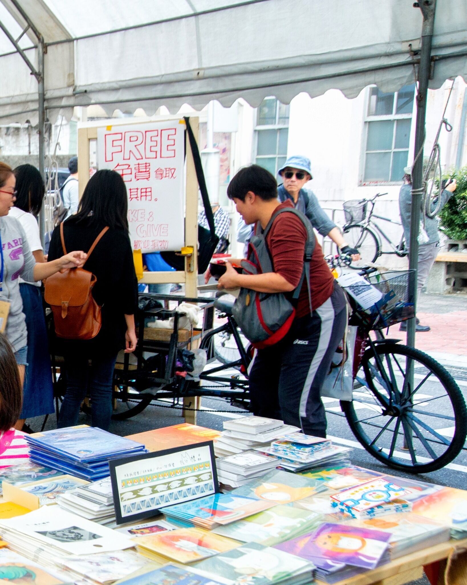 ▲▼「2025世界的讀字公民」將於12月20至21日舉行，其中「牯嶺街書香創意市集」多達300攤，在台北牯嶺街連續2天封街舉行。（圖／Facebook／牯嶺街書香創意市集）