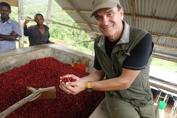 Willem J. Boot 跨海指控台灣咖啡商歐客佬詐騙。（翻攝Willem J. Boot臉書）