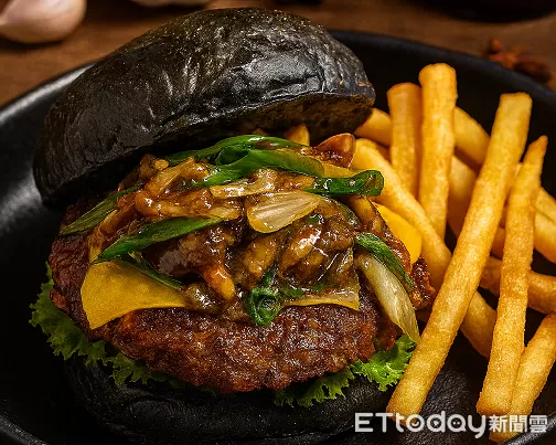 ▲東方聖誕節12/19快閃圓山花博。（圖／有趣市集提供）