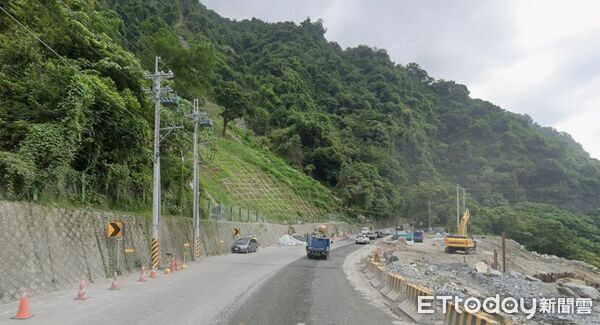▲▼蘇花公路台9線匯德隧道北口路段自12月16日起進行邊坡施工，施工期間交通管制。（圖／公路局提供，下同）
