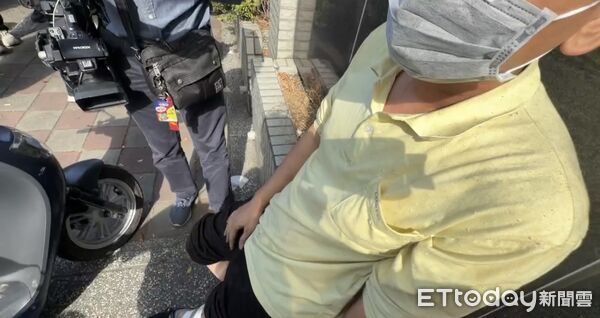 ▲▼高雄塑膠廠恐怖火警 ！員工頭髮燒焦逃命：碰一聲就燒起來了。（圖／記者吳世龍攝）