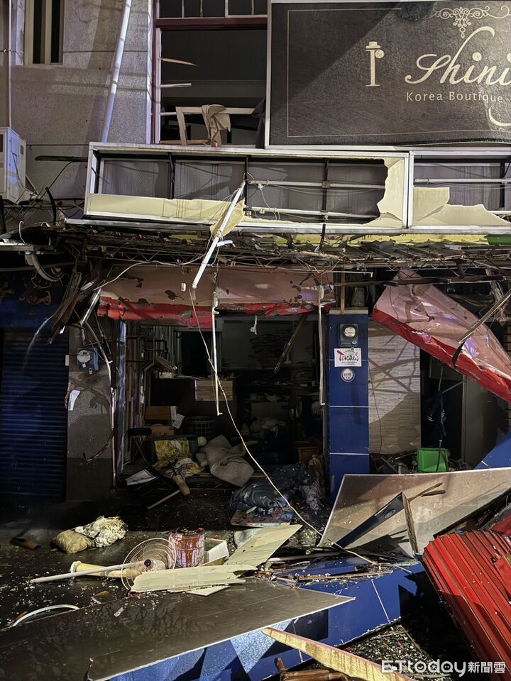 ▲台南新營民宅晚間驚傳氣爆。（圖／記者林東良翻攝）