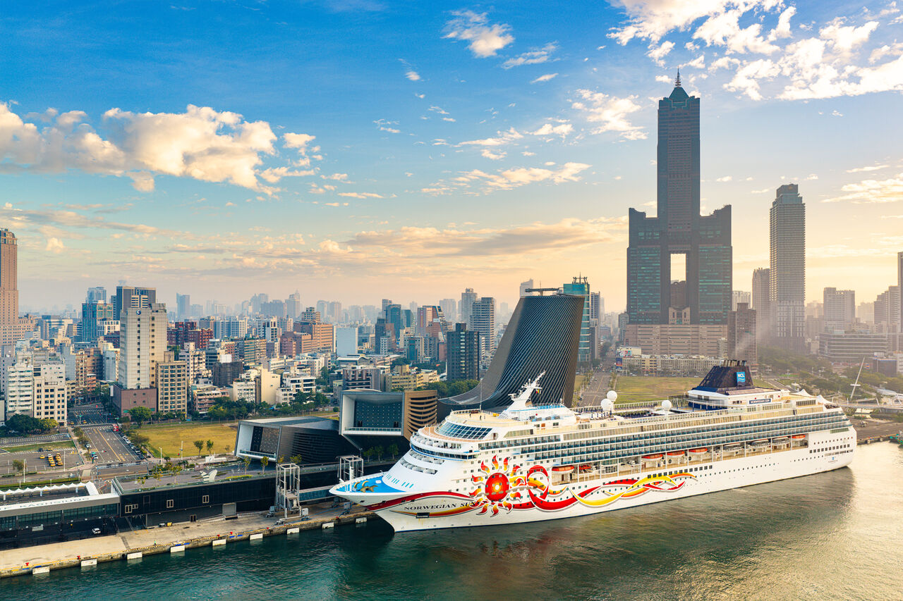 高雄港受關稅影響營收與櫃量略減 郵輪到港艘次創歷年次高