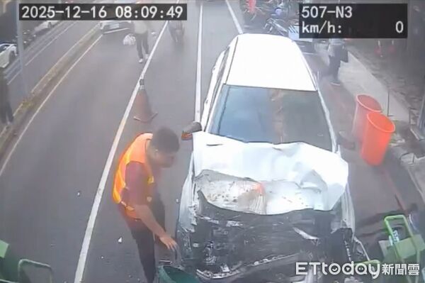 ▲▼台南女清潔員遭賓士撞死，駕駛男友目擊崩潰。（圖／記者林東良翻攝）