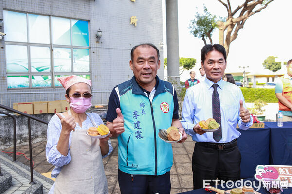 ▲萬丹紅豆牛奶節記者會暖身。（圖／黃耀寬提供）