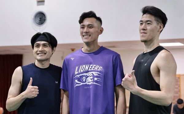 ▲攻城獅五位風格男神領銜主視覺，「風城男孩選拔」開跑、Muse Girls韓援女孩鄭熙靜將於「風城男孩進化論」主題周帶來精彩個人表演、攻城獅主場北側與至尊場邊席也將採浮動票價制、深耕企業持續前進，攻城獅球星化身一日教練走入力積電。（圖／攻城獅提供）