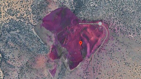 ▲▼「恐怖血色」染紅沙漠！Google地圖這幕太驚人　背後成因曝光。（圖／Google Maps）