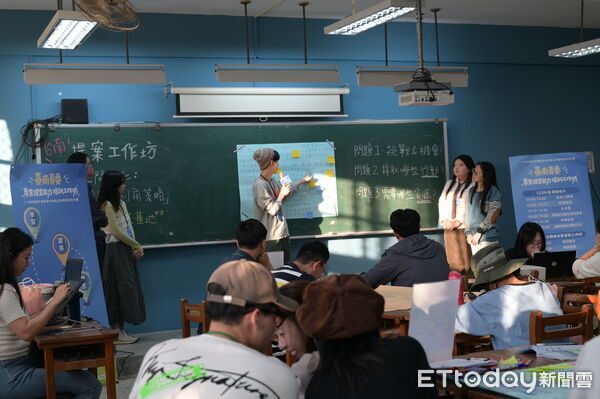 ▲台南市政府以「AI智慧&times;青年行動」推動市政治理升級，為2026年奠定穩健基礎。（記者林東良翻攝，下同）