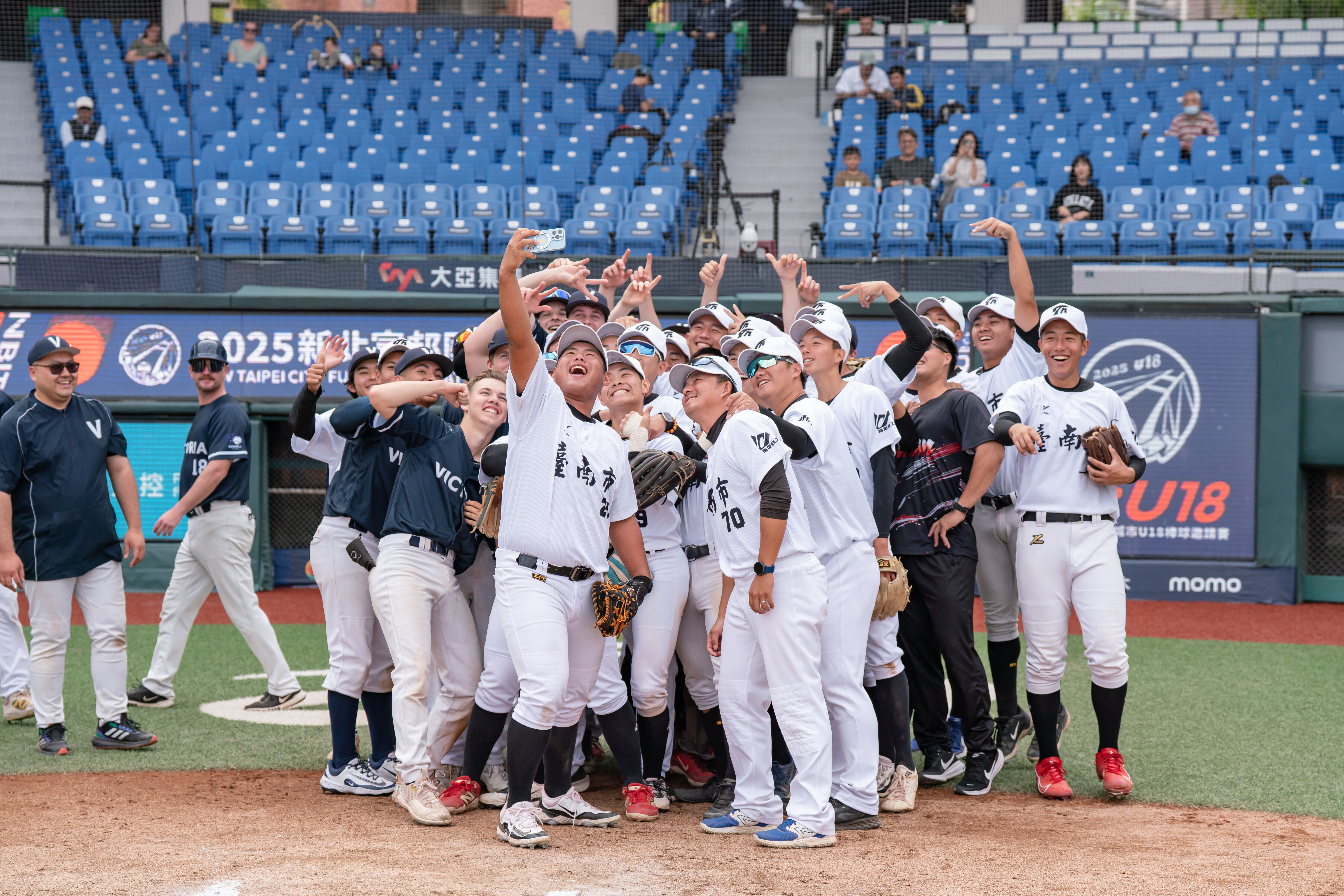 ▲新北U18陳峰穎與澳洲維多利亞交朋友。（圖／主辦單位提供）