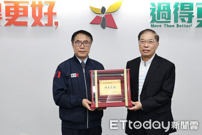 快訊／台南前消防局長李明峯閃辭6天　驚傳「血濺摩鐵」送醫